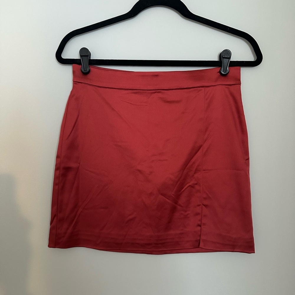 Red satin Wilfred skirt from Aritzia